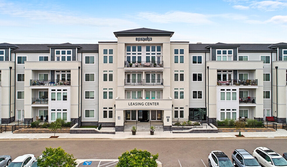 5951 NW 63rd St, Kansas City, MO for lease - Building Photo - Image 1 of 12