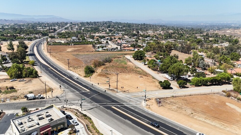 16300 Van Buren Blvd, Riverside, CA for lease - Building Photo - Image 1 of 16