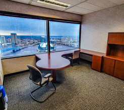 301 W Bay St, Jacksonville, FL for lease Interior Photo- Image 2 of 19