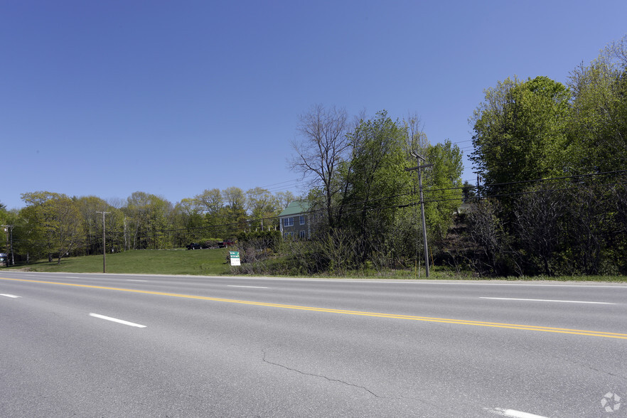 Kennedy Memorial Dr, Oakland, ME for sale - Primary Photo - Image 1 of 1