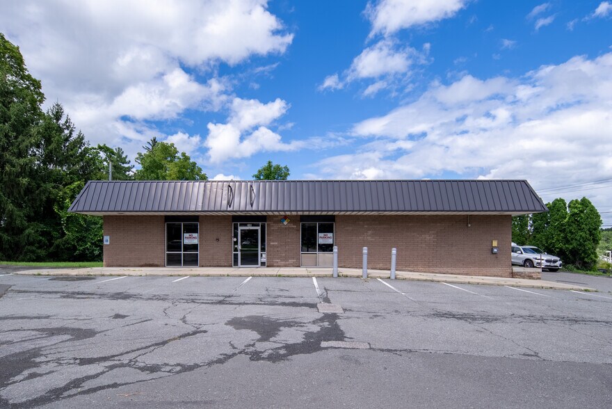 215 Troy Schenectady Rd, Latham, NY for sale - Building Photo - Image 1 of 1