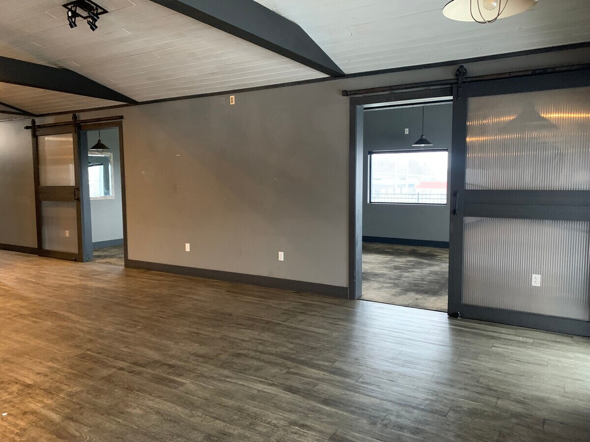 2235 N Clairemont Ave, Eau Claire, WI 54703