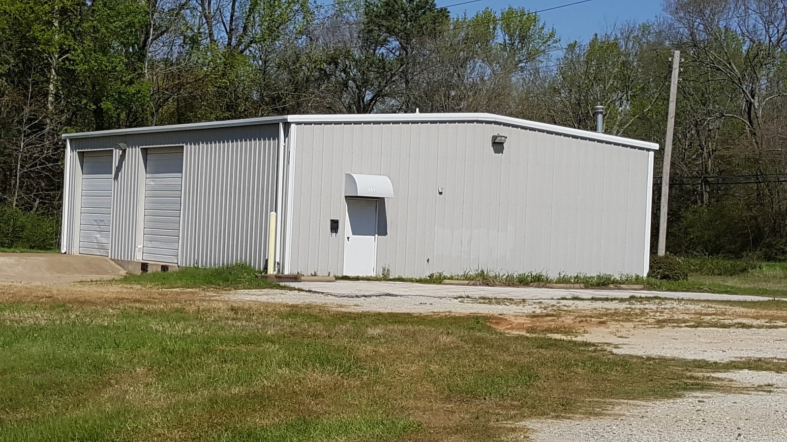 111 Fastener Ln, Longview, TX 75604