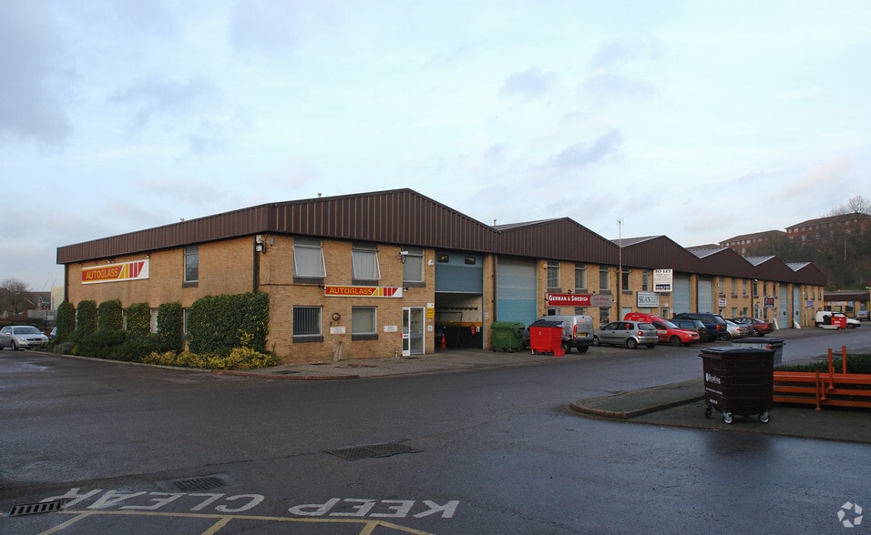 Britten Rd, Reading for sale - Primary Photo - Image 1 of 1