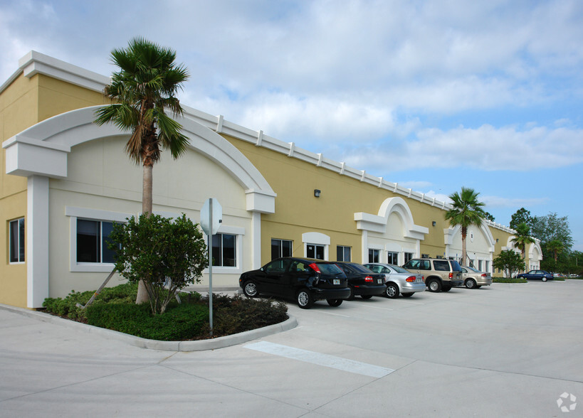 111 Central Park Pl, Sanford, FL for lease - Building Photo - Image 3 of 8