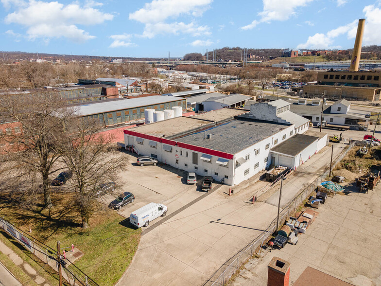 3330 Beekman St, Cincinnati, OH for lease - Building Photo - Image 3 of 7