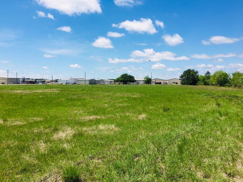 20202 Stuebner Airline Rd, Spring, TX for sale - Building Photo - Image 1 of 4