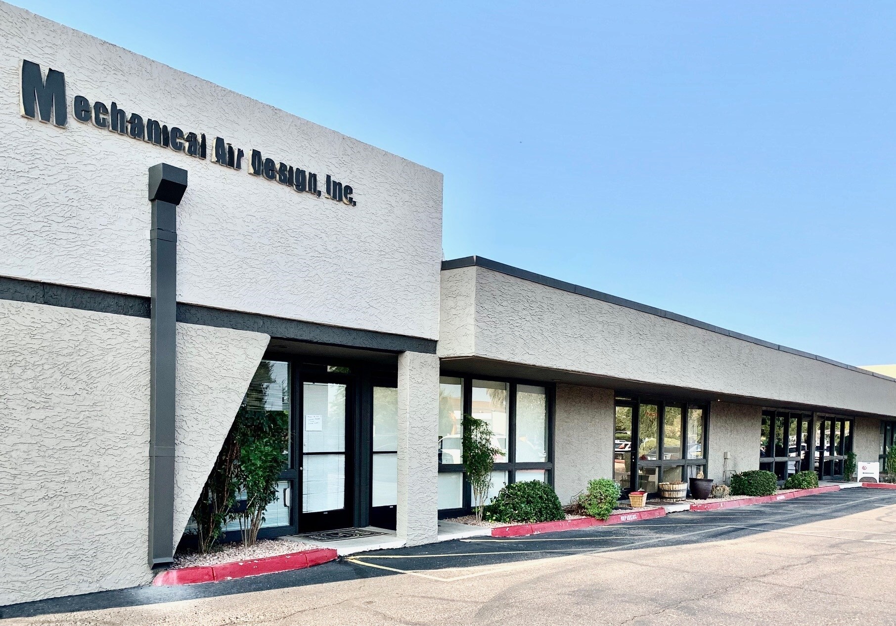 7735 E Gelding Dr, Scottsdale, AZ for lease Building Photo- Image 1 of 11