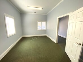 105 105-C Vista Oaks Dr, Lexington, SC for lease Interior Photo- Image 1 of 11