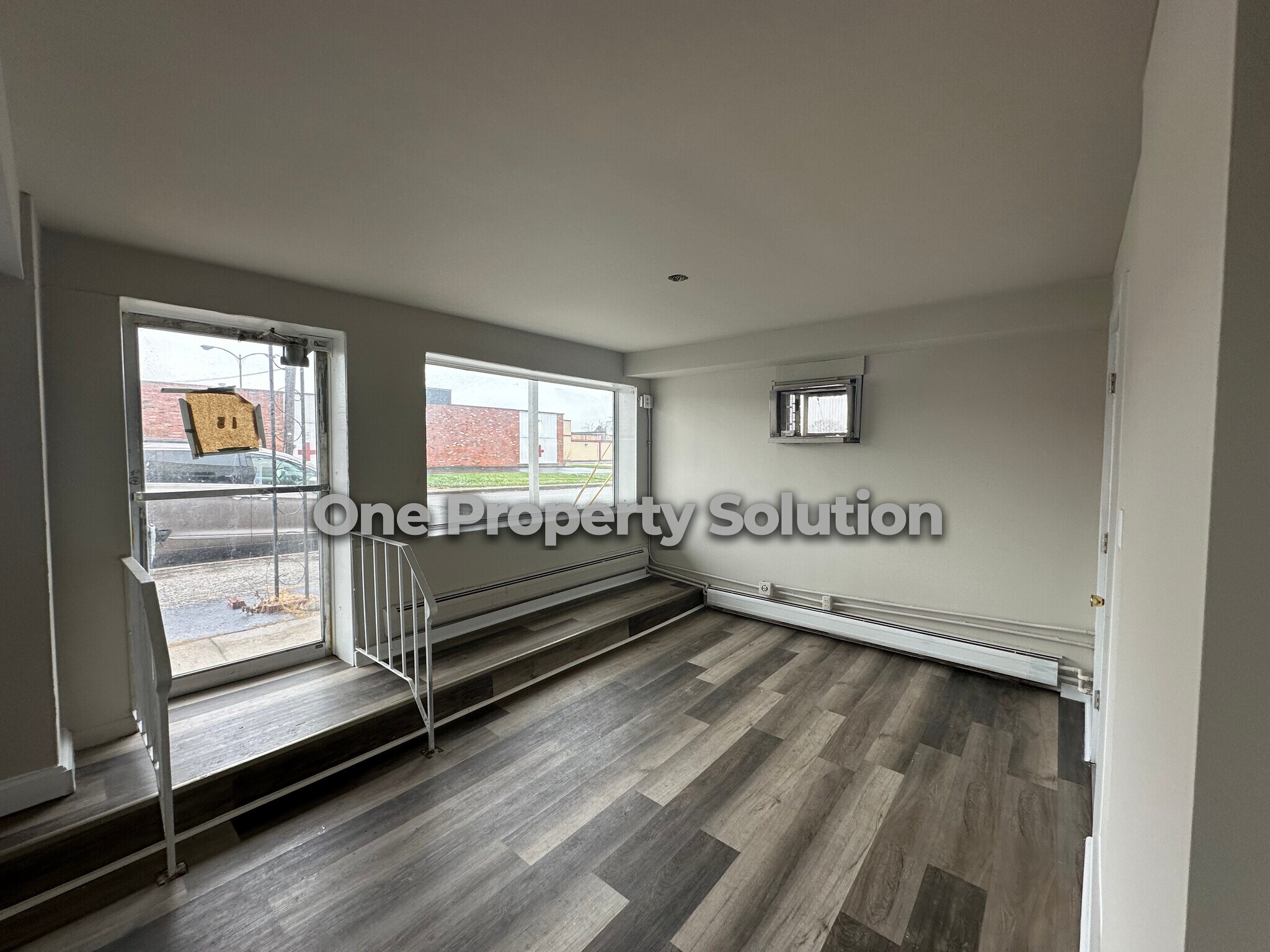 5284 Broadway, Merrillville, IN for lease Interior Photo- Image 1 of 8