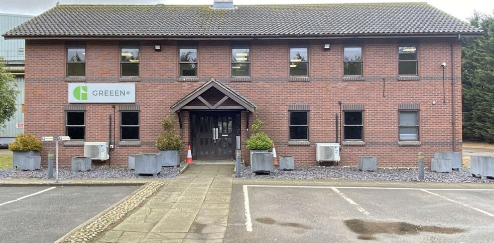 Store 1 Front Office, Bourne Enterprise Park, Bourne for lease - Primary Photo - Image 1 of 2