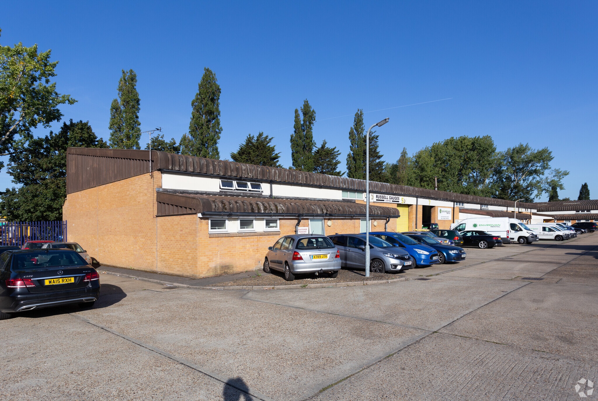 9 Swinbourne Rd, Basildon for sale Primary Photo- Image 1 of 1