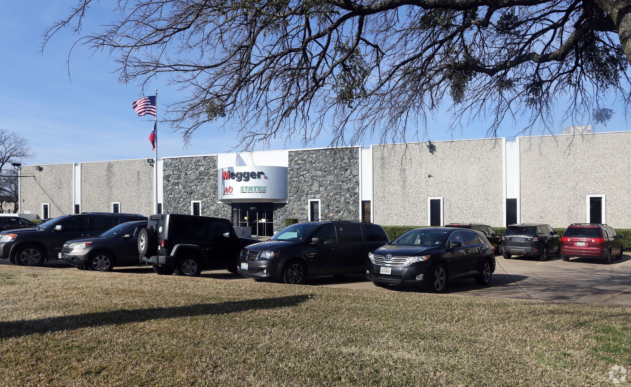 4271 Bronze Way, Dallas, TX for sale Primary Photo- Image 1 of 1