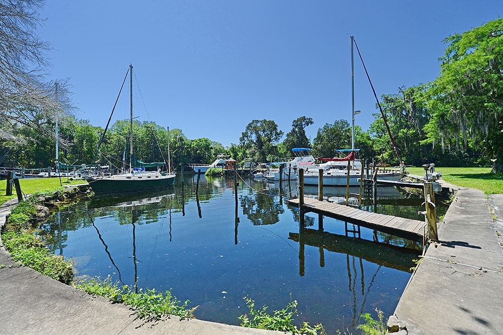 6451 Riverside Dr, Yankeetown, FL for sale Primary Photo- Image 1 of 1