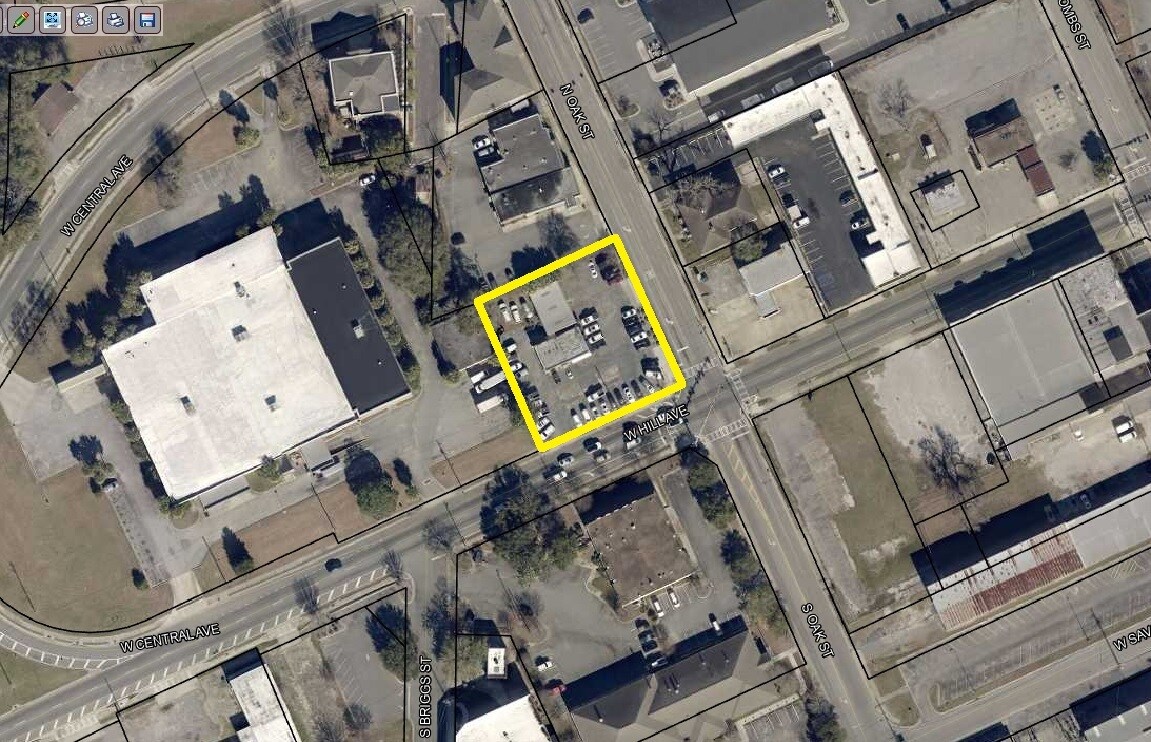 300 W Hill, Valdosta, GA 31601 Lee Auto Sales & Service