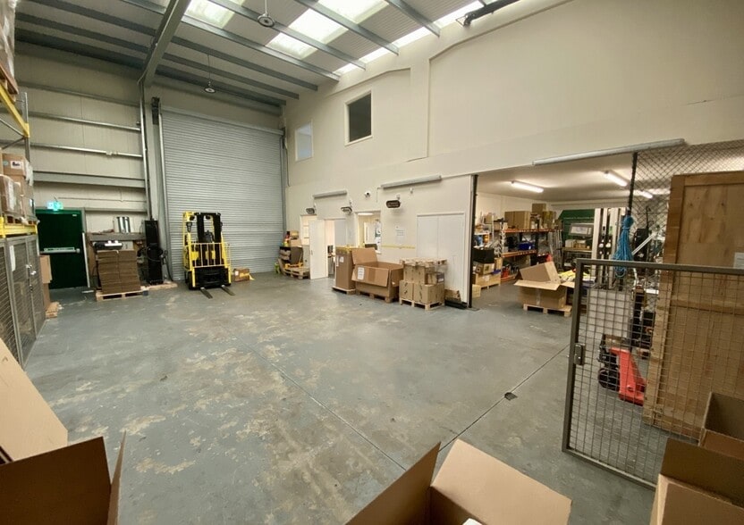 London Rd, Flamstead for lease - Interior Photo - Image 2 of 3