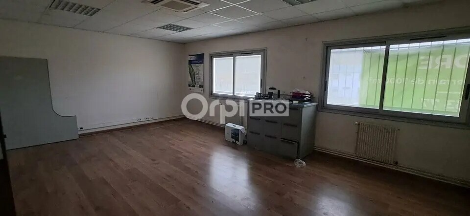 Flex in Lons for sale - Building Photo - Image 2 of 12