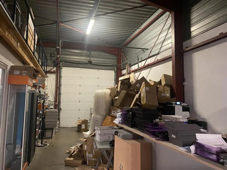 Office in Mérignac for lease - Interior Photo - Image 2 of 8