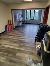 591 Summit Ave, Jersey City, NJ for lease Interior Photo- Image 2 of 9