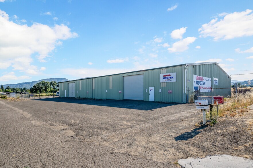 65 Ford Rd, Ukiah, CA for sale - Primary Photo - Image 1 of 1