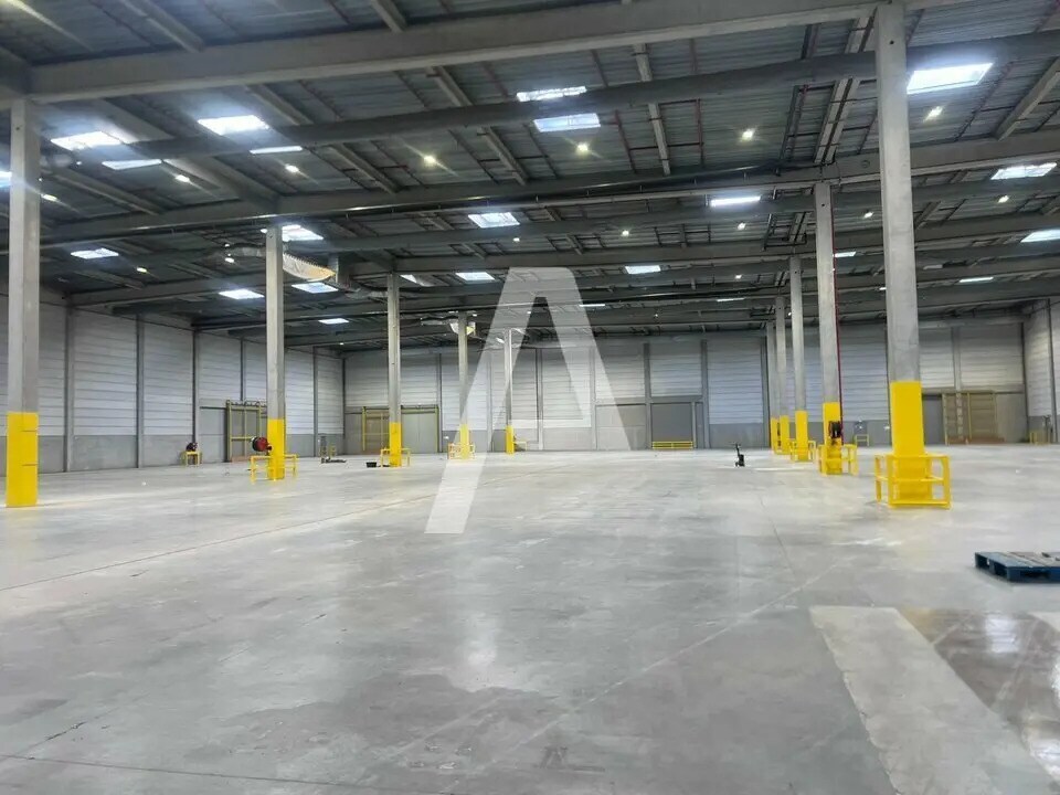 Flex in Moissy-Cramayel for lease Interior Photo- Image 1 of 6