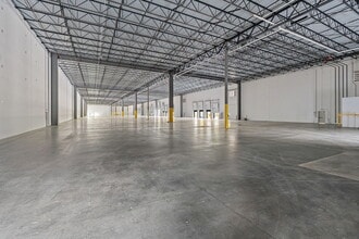 100 Spontex Dr, Columbia, TN for lease Interior Photo- Image 1 of 9