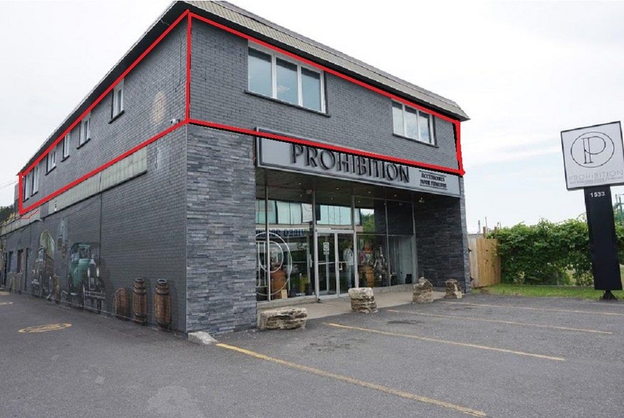 1533-1535 Boul Curé-Labelle, Laval, QC for sale - Primary Photo - Image 1 of 1