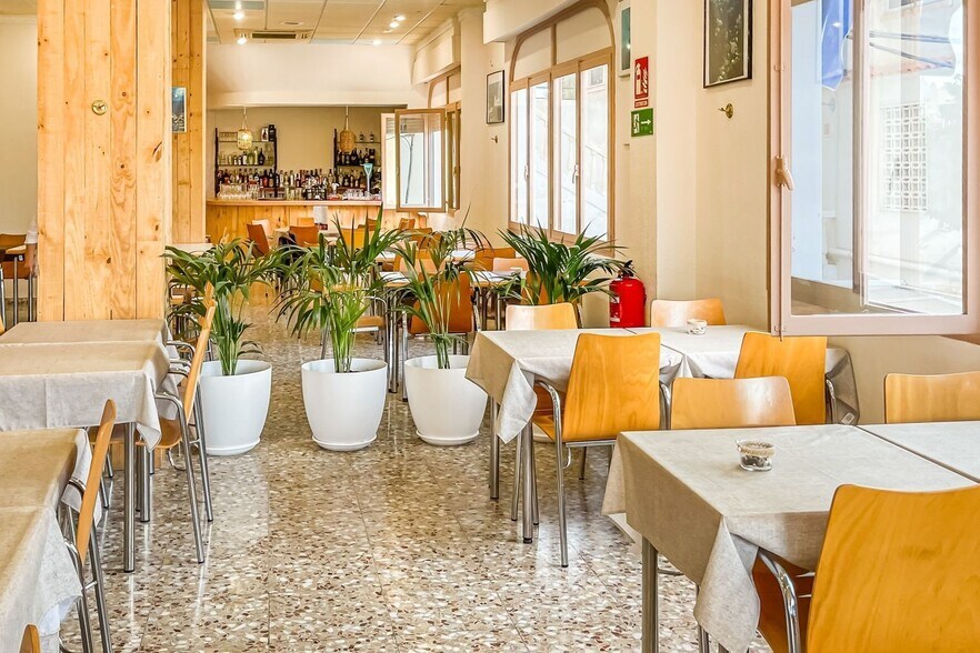 Retail in El Campello, Alicante for sale - Interior Photo - Image 3 of 25