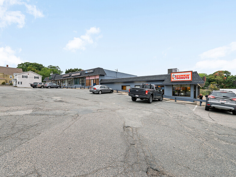 34-44 Hamilton St, Saugus, MA for lease - Building Photo - Image 3 of 11