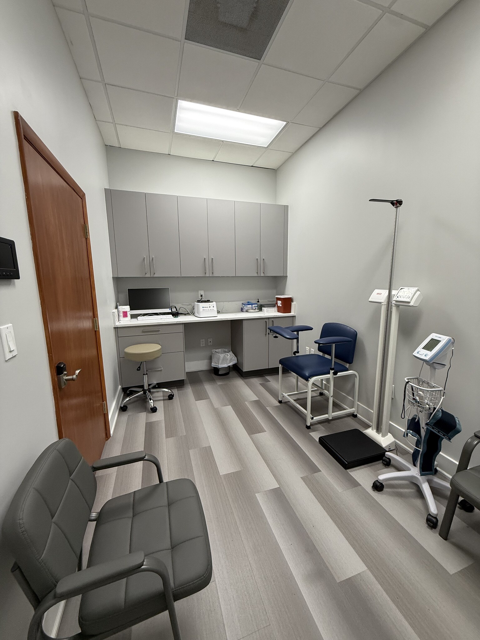 1911 Harrison St, Hollywood, FL for lease Interior Photo- Image 1 of 5