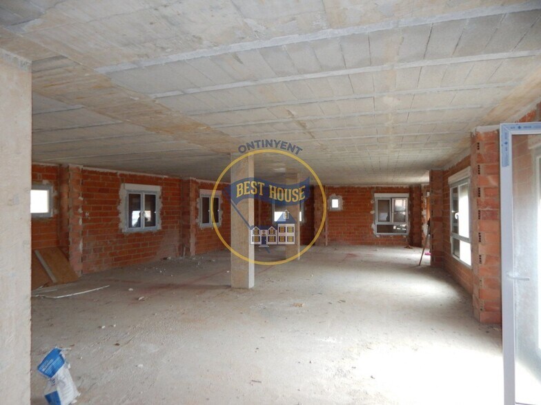 Retail in Agullent for sale - Building Photo - Image 2 of 15