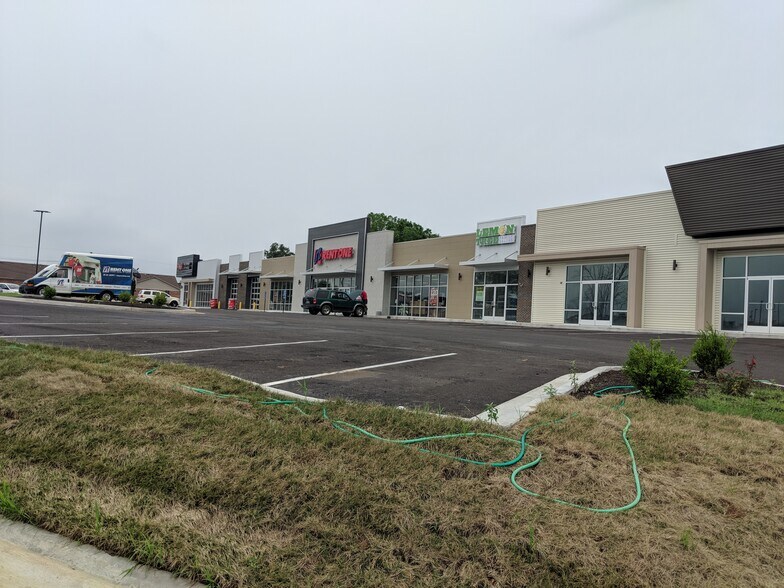 5320 Hinkleville Rd, Paducah, KY 42001 Blue Grass Crossings