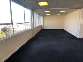 70-76 Murray Pl, Stirling for lease Interior Photo- Image 2 of 3