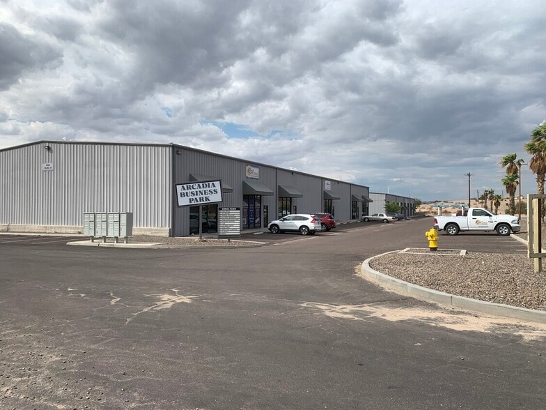 4081 S Arcadia Ln, Fort Mohave, AZ for lease - Building Photo - Image 1 of 14