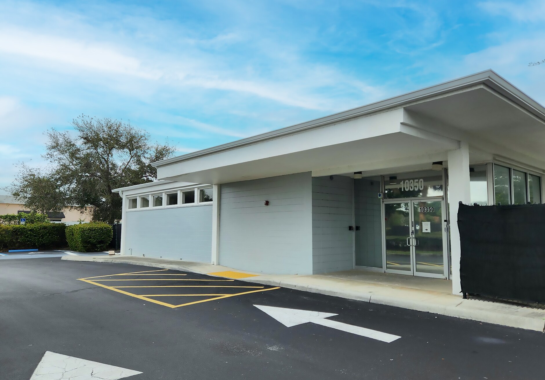 10350 Riverside Dr, Palm Beach Gardens, FL for lease Building Photo- Image 1 of 11