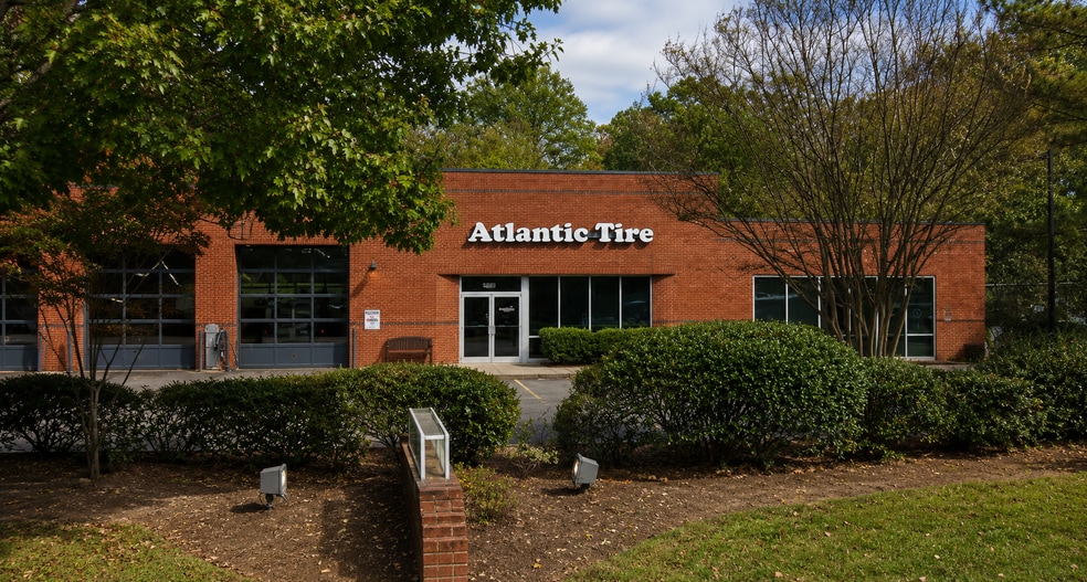 Atlantic Tire & Service portfolio of 4 properties for sale on LoopNet.com - Building Photo - Image 3 of 7