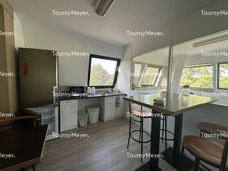 Office in Orvault for lease - Interior Photo - Image 3 of 3