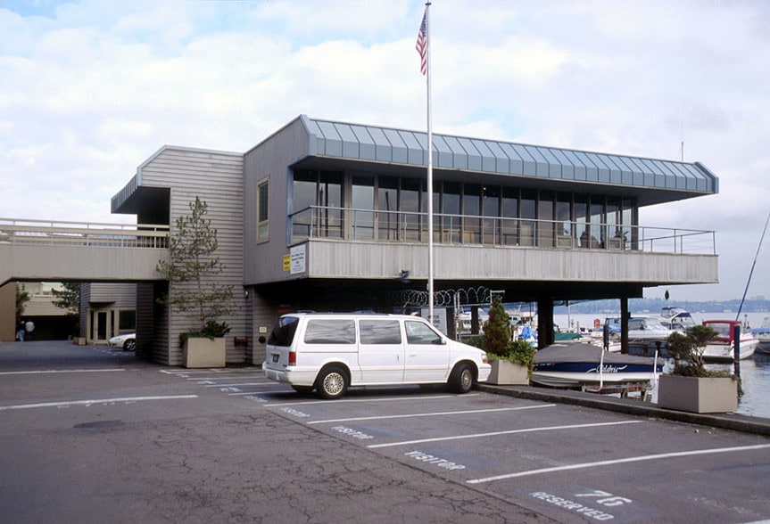 110-140 Lakeside Ave, Seattle, WA for lease - Building Photo - Image 2 of 31