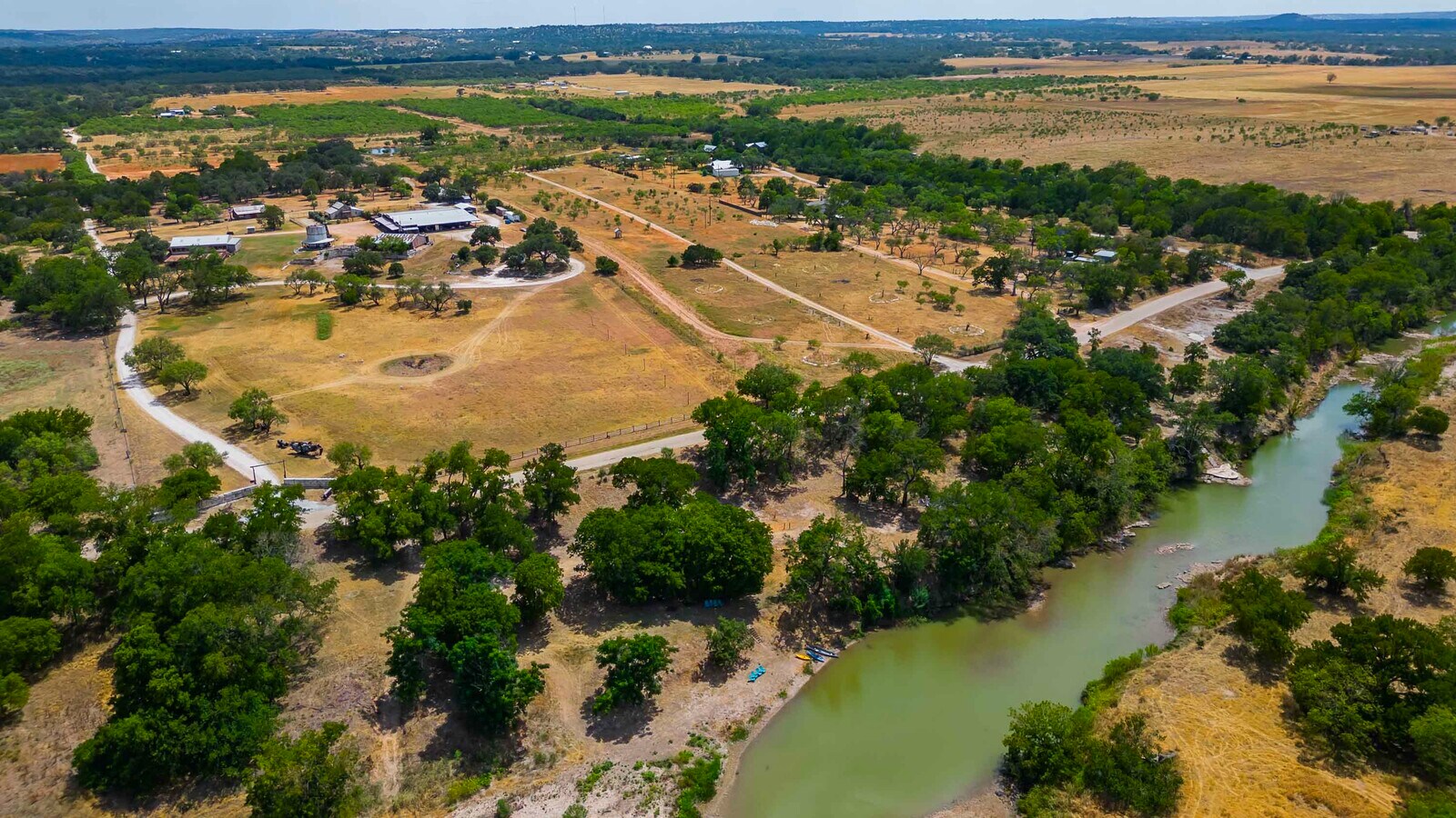 160 Glad Heart Trl, Fredericksburg, TX 78624