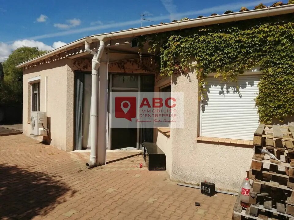 Office in Lattes for lease Building Photo- Image 1 of 7