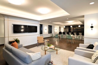 205 W Wacker Dr, Chicago, IL for sale Interior Photo- Image 2 of 10