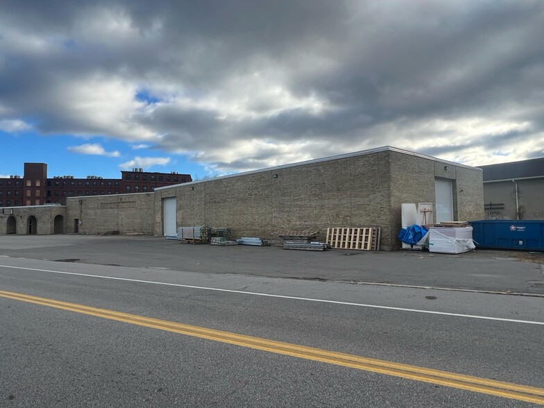 158-161 Temple St, Nashua, NH for lease - Building Photo - Image 3 of 40