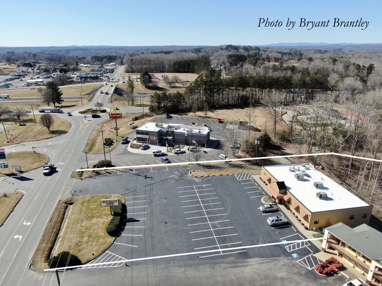 729 Key Street, Pilot Mountain, NC for sale - Primary Photo - Image 1 of 1