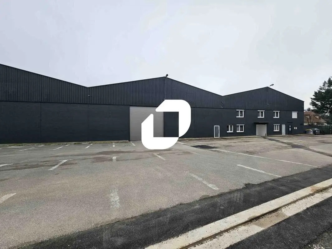 Flex in Le Mesnil-Amelot for lease Building Photo- Image 1 of 21