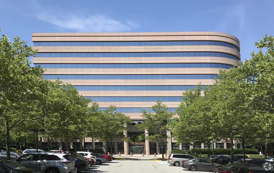 6701 Democracy Blvd, Bethesda, MD 20817 - One Democracy Plaza | LoopNet.com