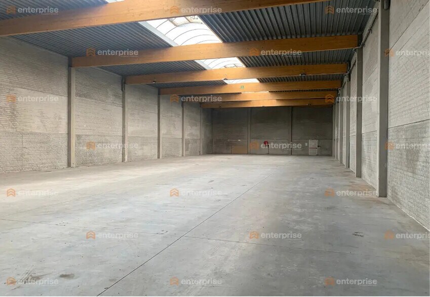 Flex in Cysoing for sale - Building Photo - Image 2 of 7