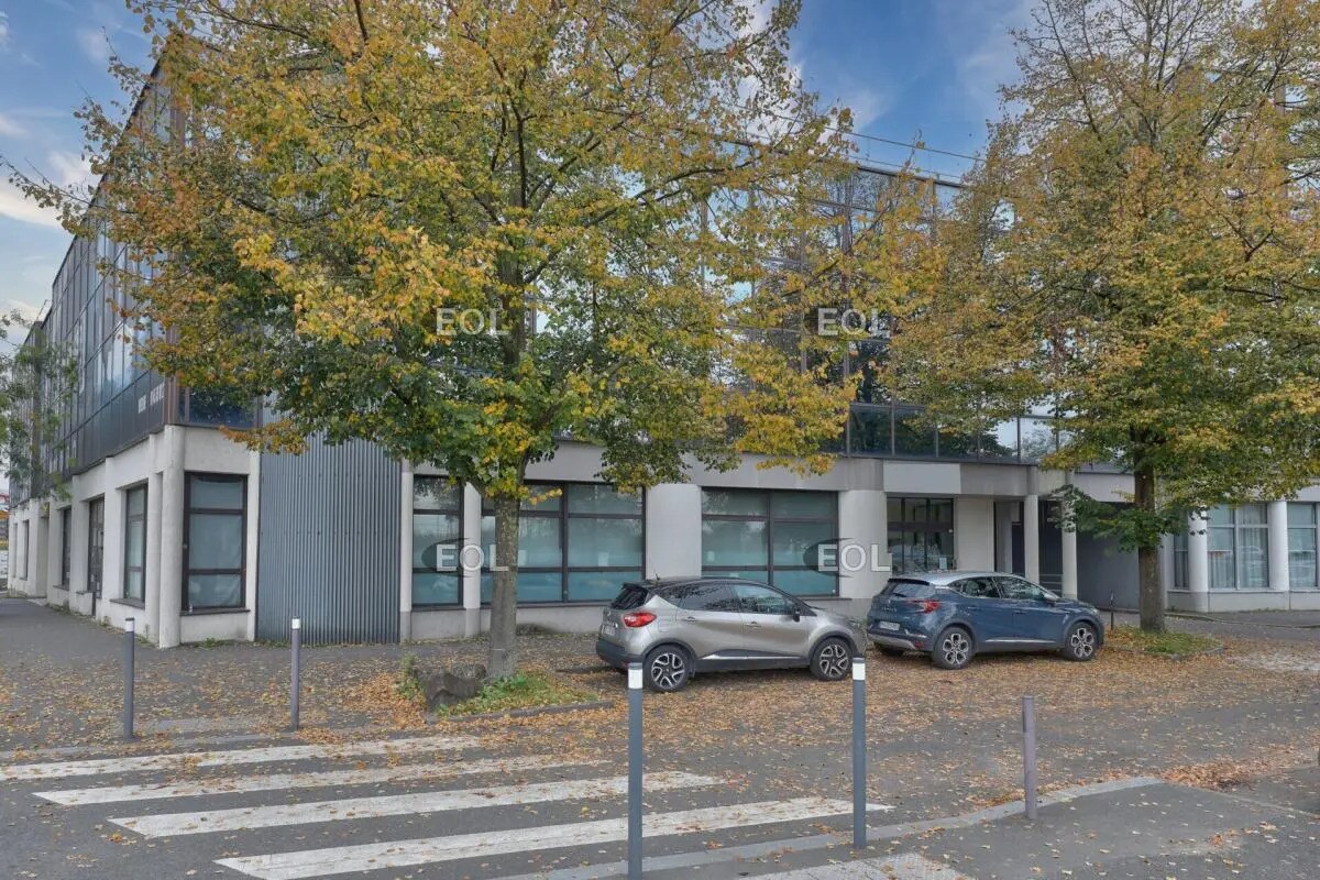 Office in Bonneuil-sur-Marne for lease Building Photo- Image 1 of 7