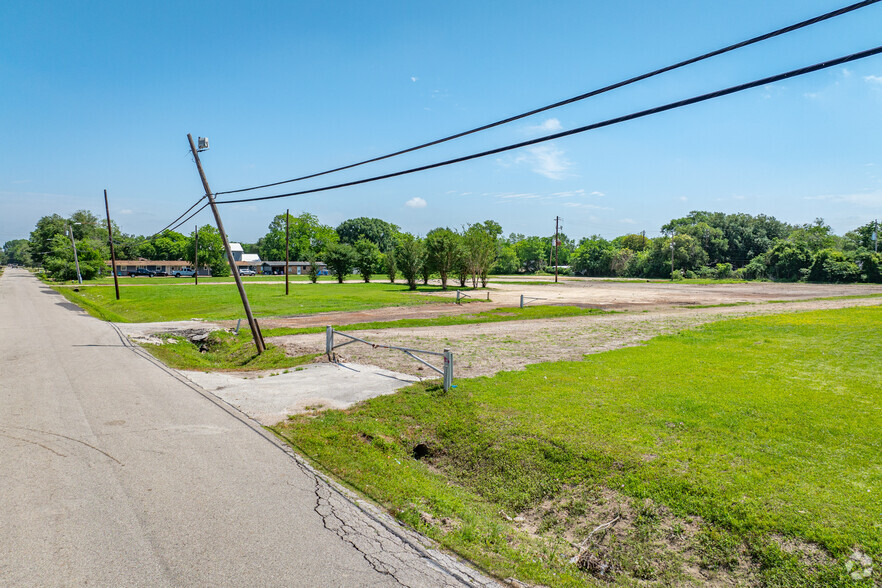 4134 Southerland Rd, Houston, TX for sale - Building Photo - Image 3 of 18