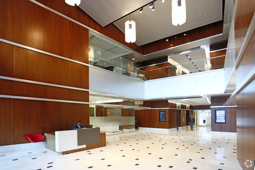 11215 N Community House Rd, Charlotte, NC for lease - Lobby - Image 2 of 7