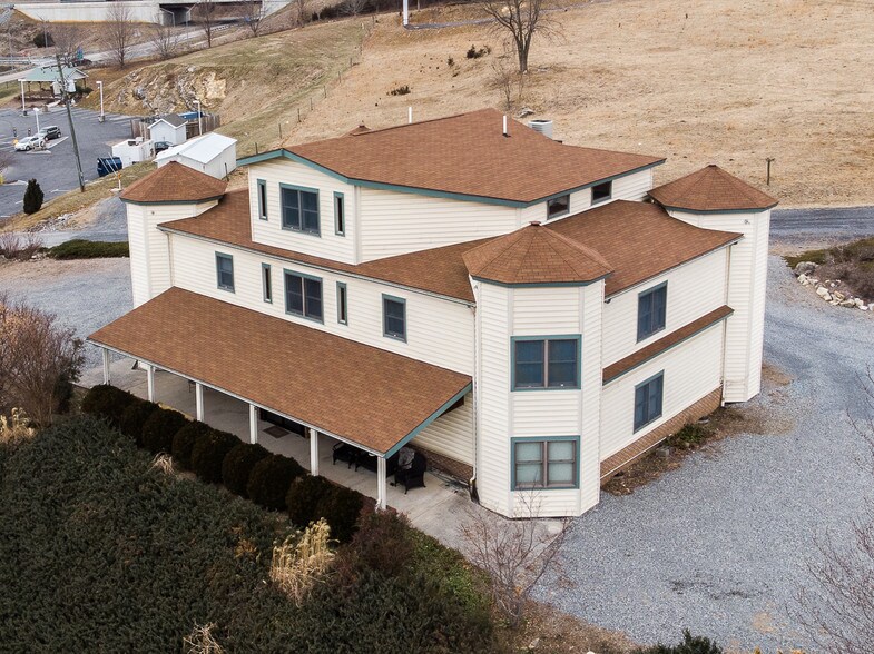 5819 N Lee Hwy, Fairfield, VA for sale - Building Photo - Image 1 of 1